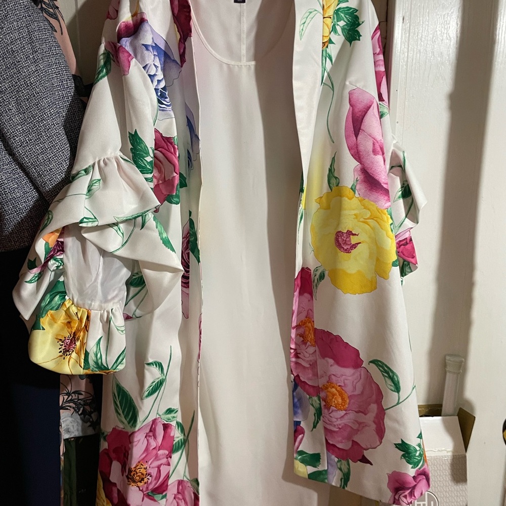 Romans White sleeveless dress with Jacket